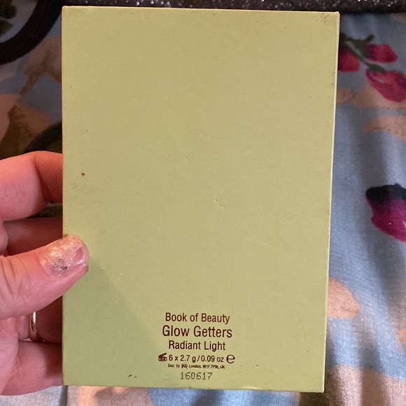 Barely used Pixi Beauty highlighter palette - Picture 3 of 3